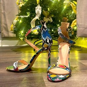 This brand is Liliana, sold in most boutiques. This is a size 10, Condition New.